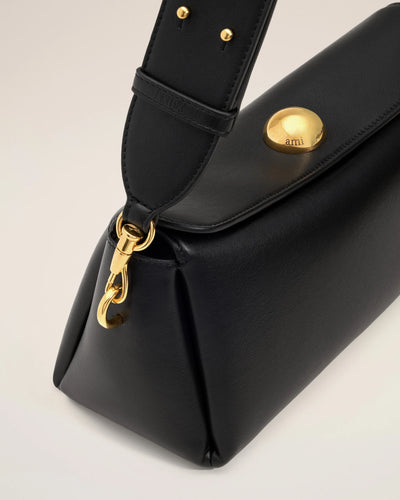 Carrousel Bag aus Leder in schwarz