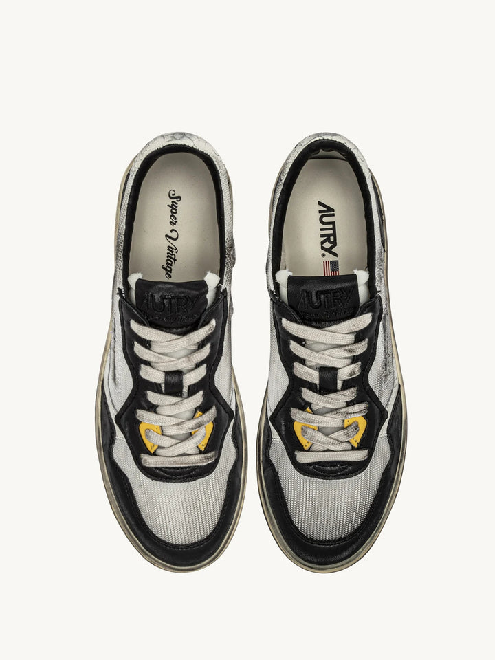 Black and white vintage shoes outlet