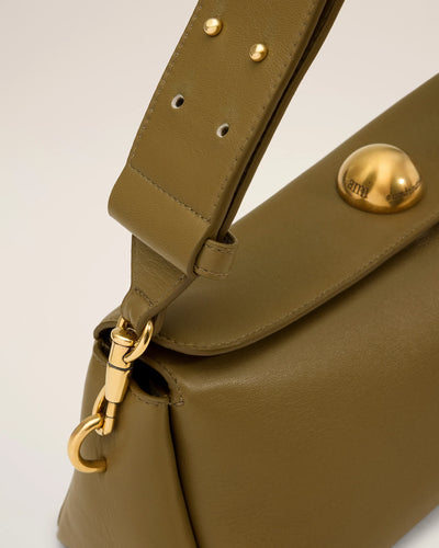 Carrousel Bag aus Leder in khaki