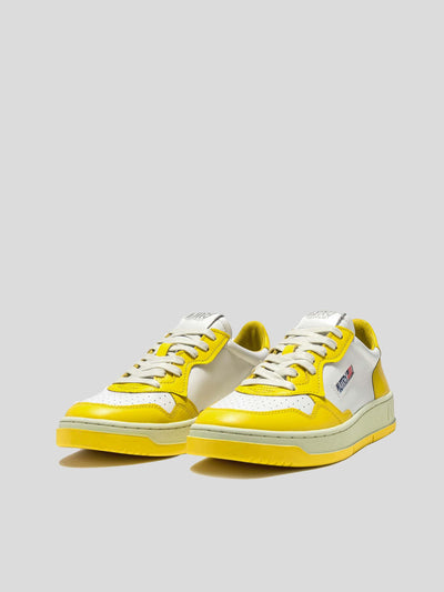 Autry Sneaker | Sneaker Medalist AULM WB23 gelb-weiß | AULM WB23 yellow-1 / ADAM/EVE