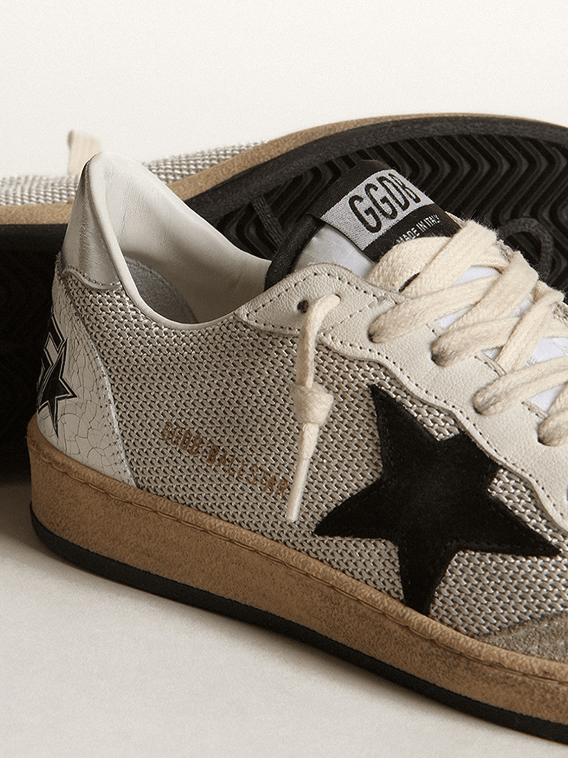 Golden Goose Sneaker | Ball Star Sneaker in vintage weiß mit schwarzem Stern | GMF00117.F003215.81780 / ADAM/EVE