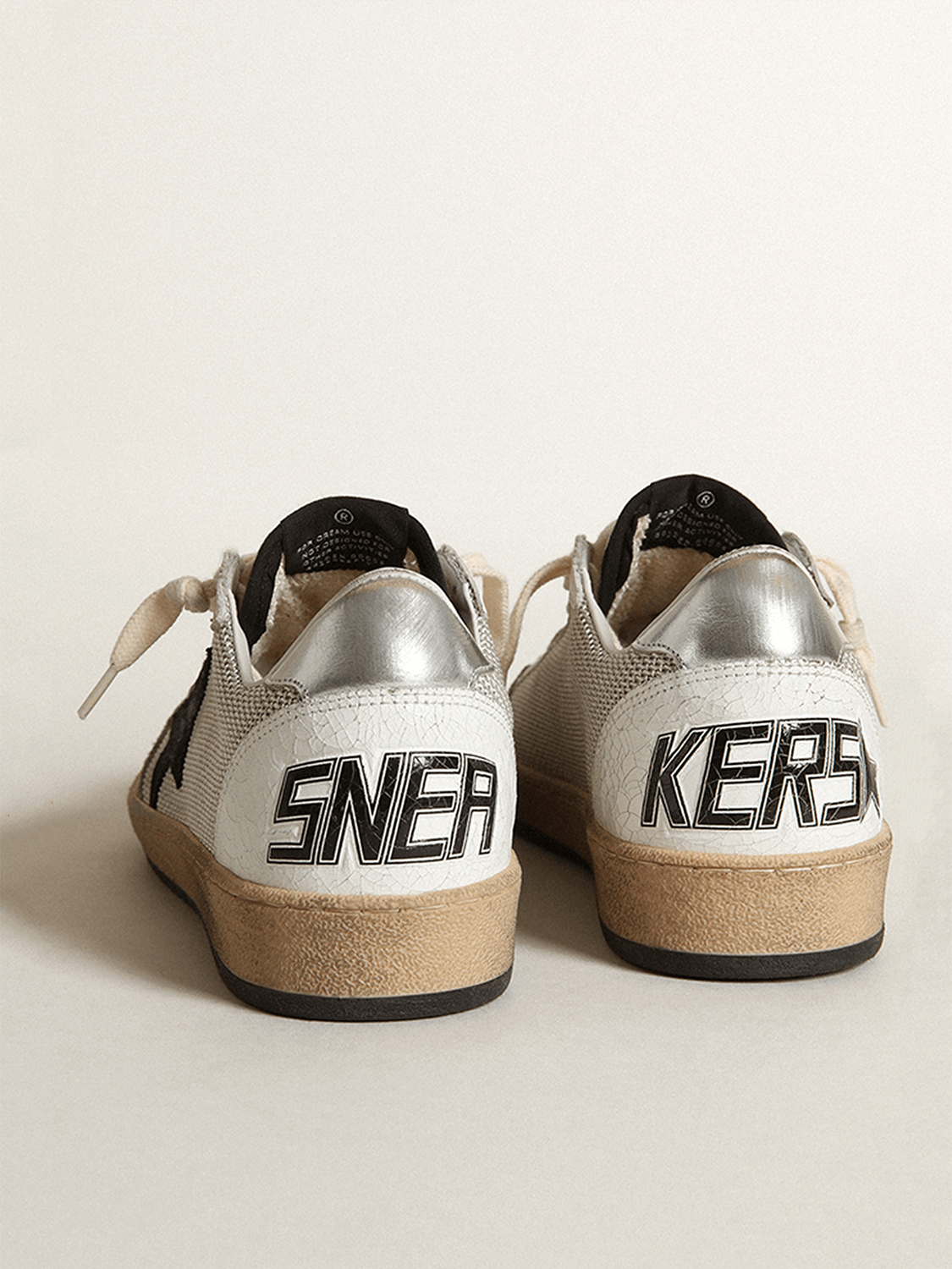 Golden Goose Sneaker | Ball Star Sneaker in vintage weiß mit schwarzem Stern | GMF00117.F003215.81780 / ADAM/EVE
