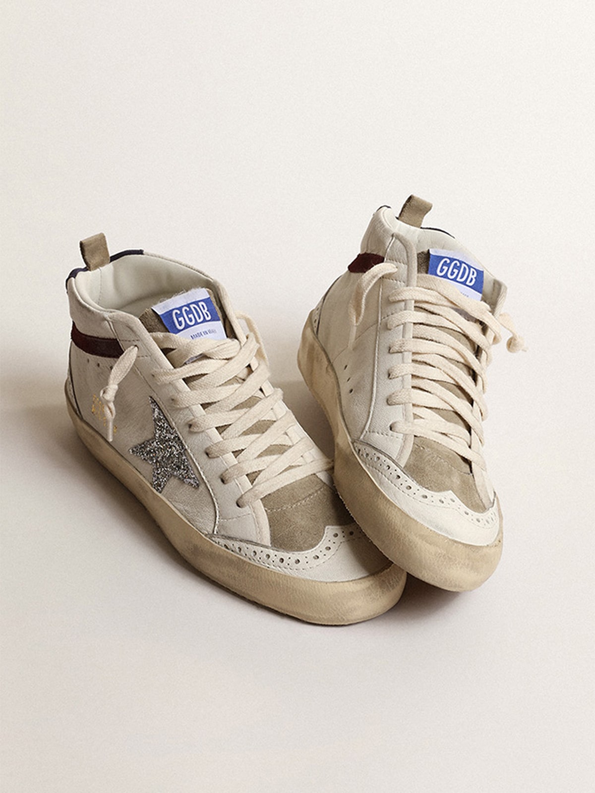 Golden Goose Sneaker | Mid Star Sneaker aus weißem Leder mit Glitzer Stern | GWF00122.F004160.11389 / ADAM/EVE