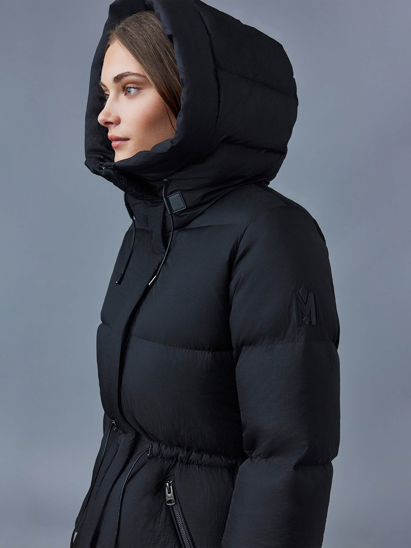 Ishani down coat in black