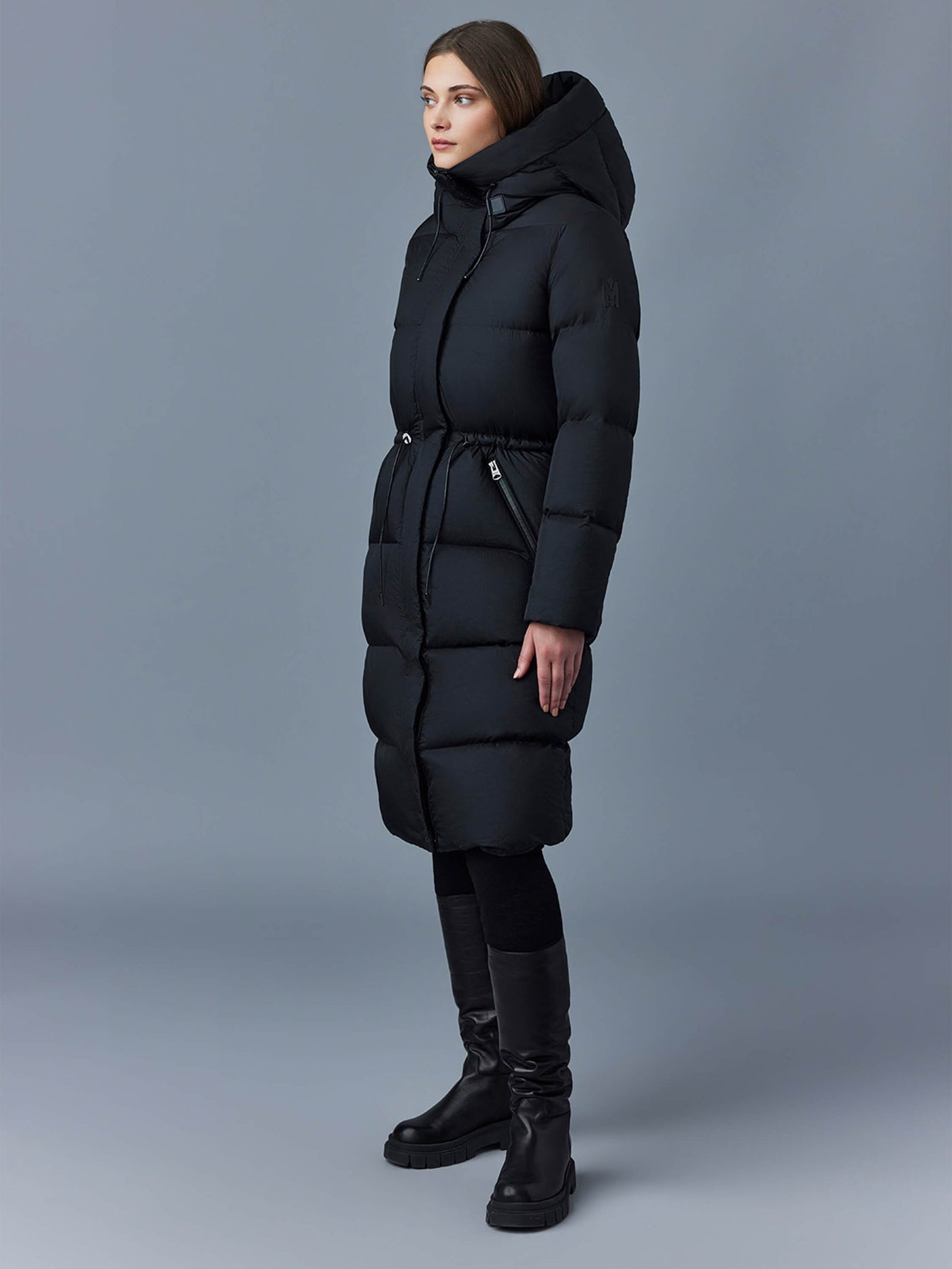 Ishani down coat in black