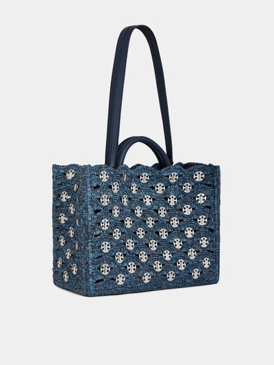 Raffia Tasche mit silbernen Applikationen in Denim blau